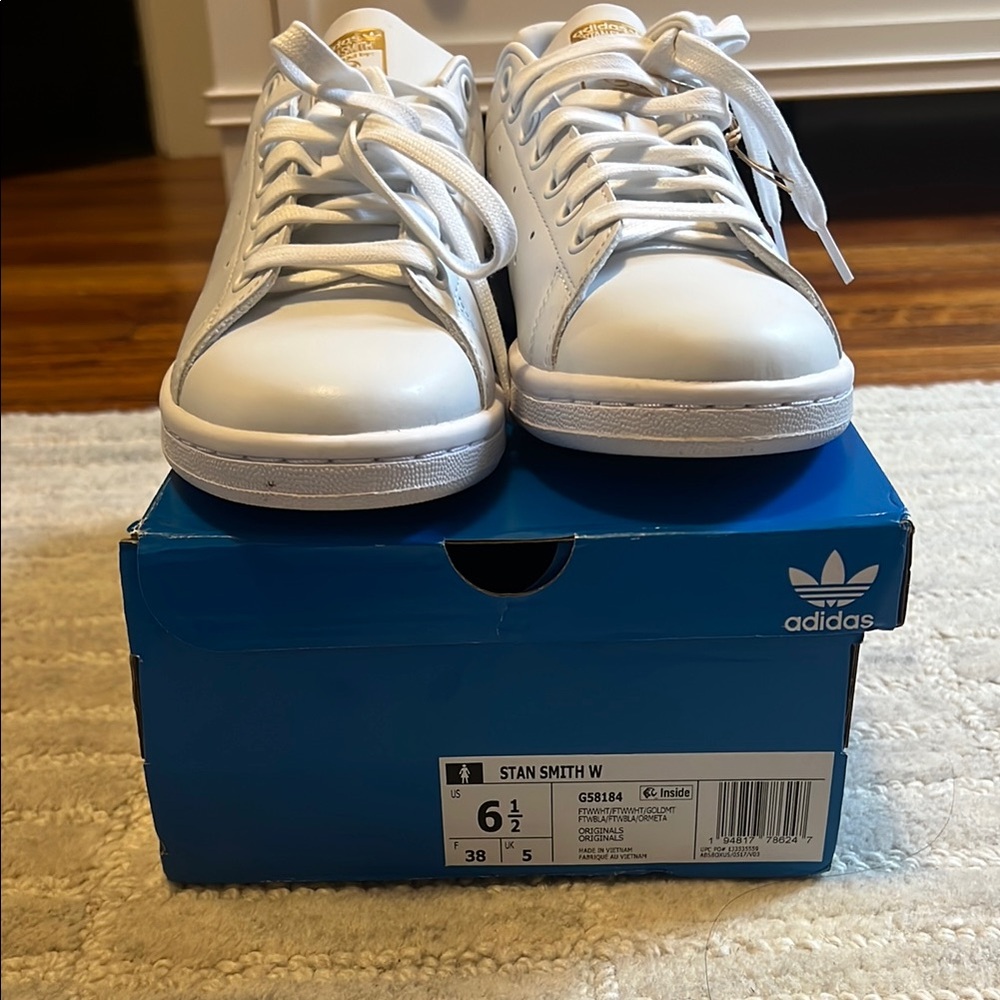 Adidas womens Stan Smith White Shoes